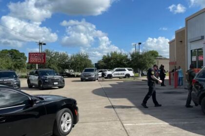 2 Robbery Suspects Caught after Shooting at Undercover Cops in Houston