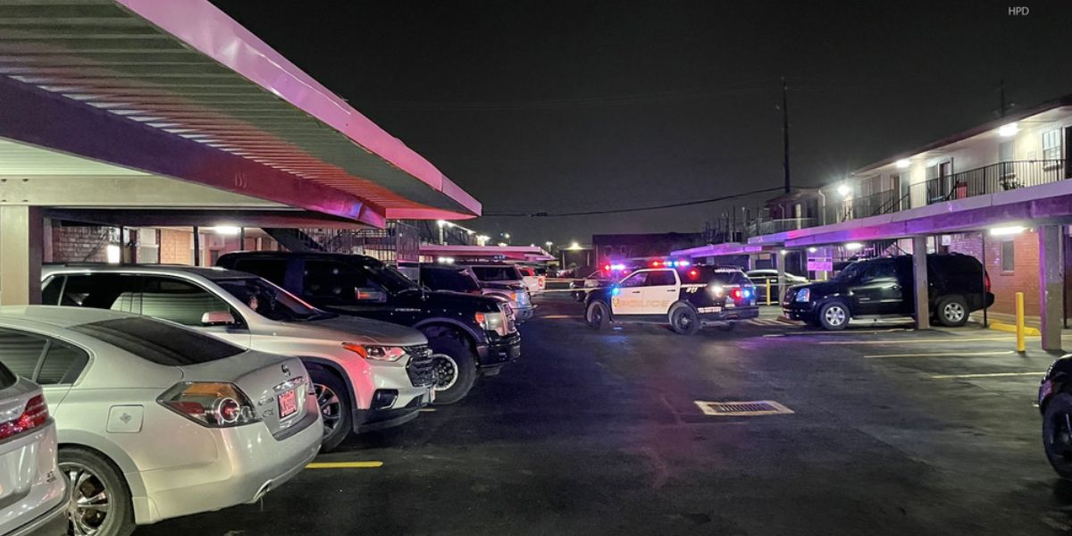 20-year-old Charged after Stabbing Woman multiple times in Houston suburb - Authorities