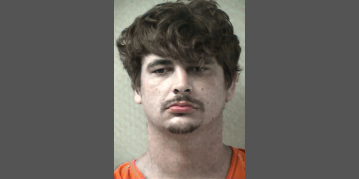 Florida Man Driving Wrong Way without Headlights nearly hits Patrol Car, Arrested for DUI