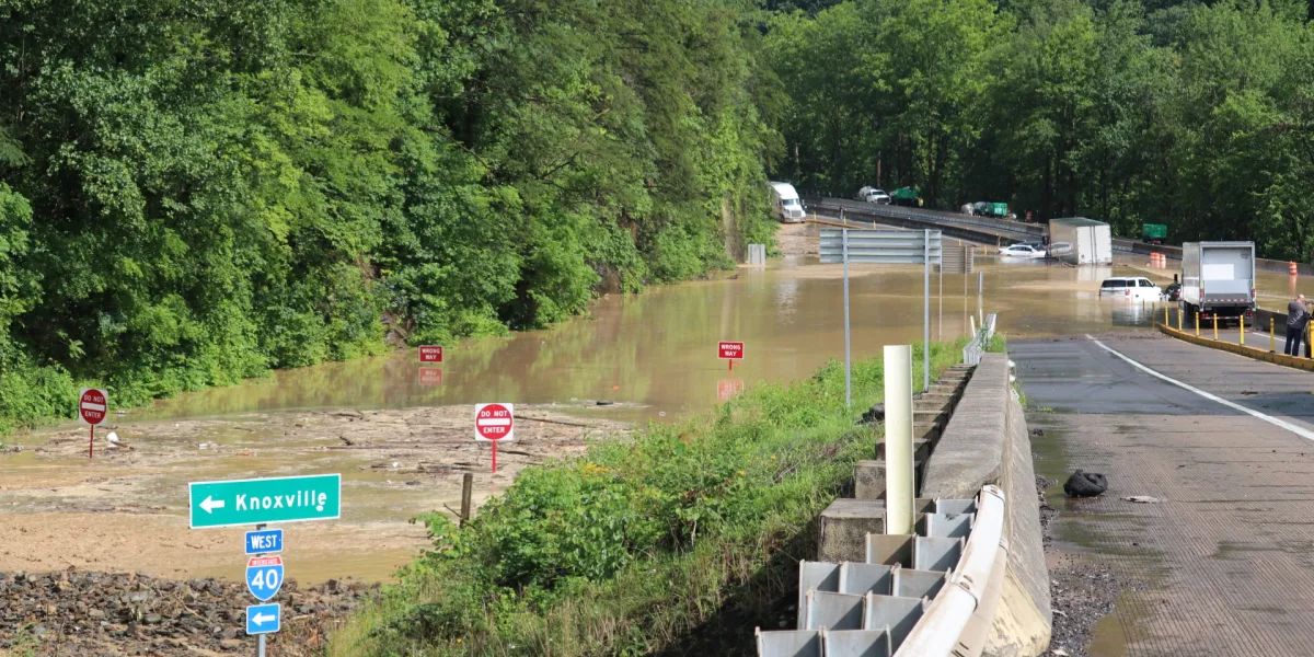 I-40 Traffic Halted near Exit 451 in Cocke County due to Flooding and Rockslide Risk