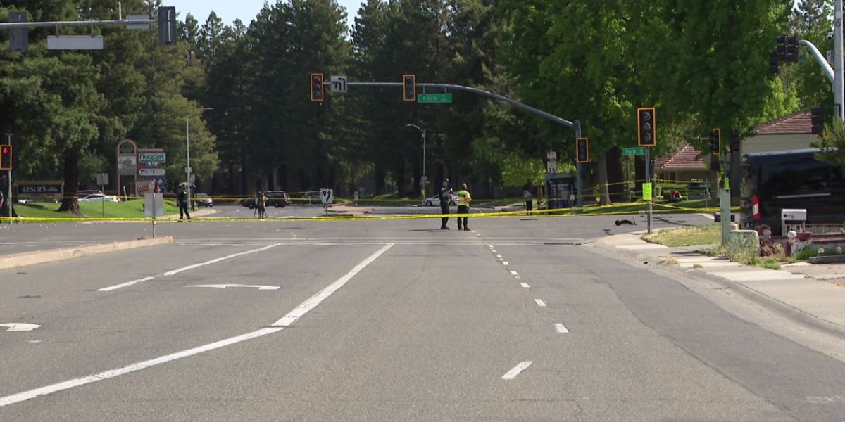 Man dead after Suspect crashes into 6 Cars while fleeing cops - Sacramento Police