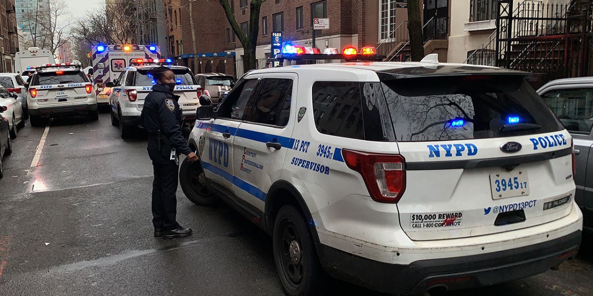 Masked Suspects pose as Delivery Workers, Rob Queens Family at Gunpoint