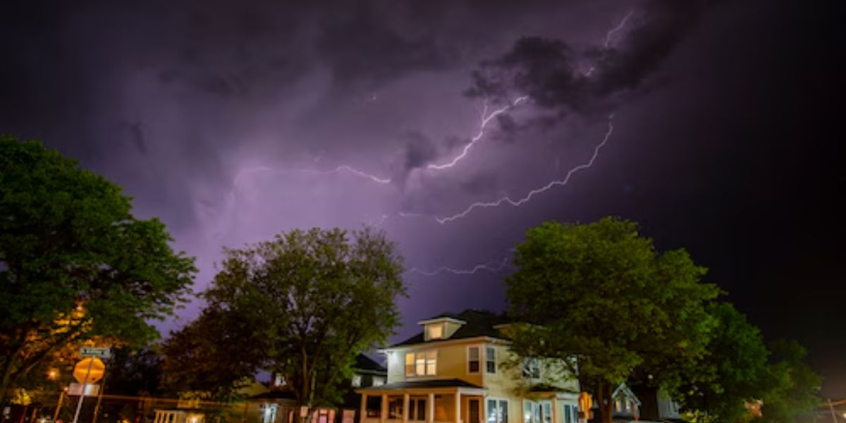 Storms Could Bring Damaging Winds, Hail, and Isolated Tornadoes to Southeast Michigan
