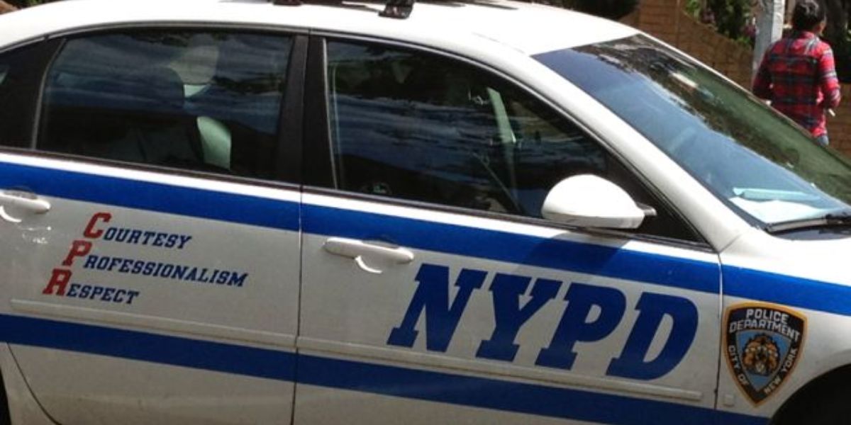 Two Suspects Scam Elderly Manhattan Woman out of $24K in Fake Bank Scheme, Police say